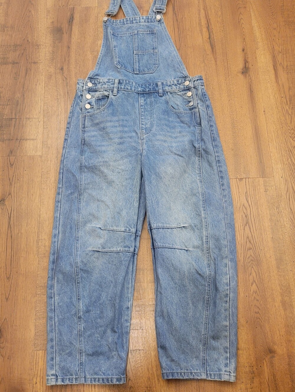Wide-Leg Denim Overalls in Light Blue - Casual Women Jeans - Picture 3 of 5
